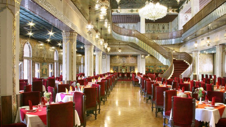 رستوران 2 هتل عباسی اصفهان